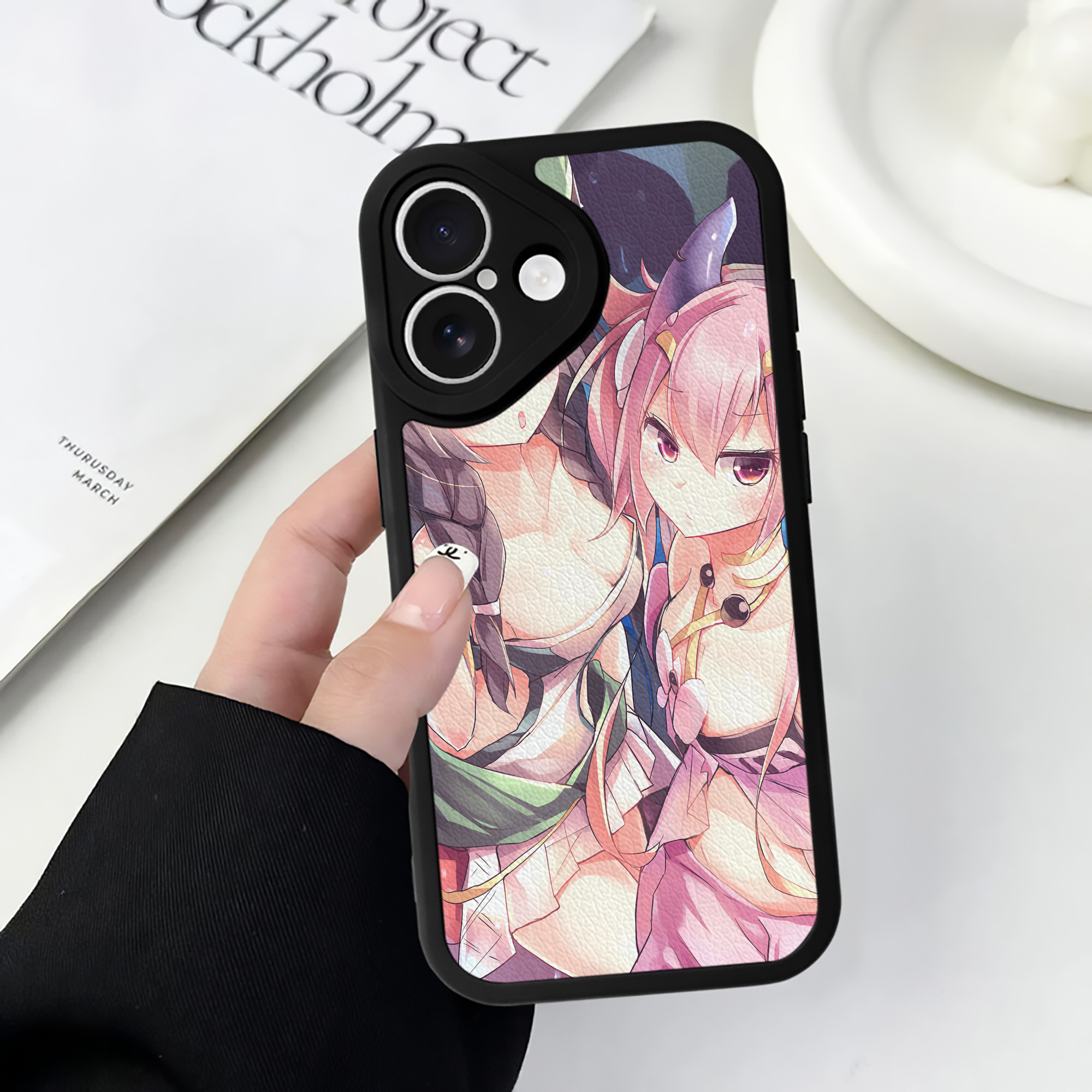 （画像用） 遊☆戯☆王 Yu-Gi-Oh! 【iPhone 16シリーズ対応】シリコンスマホケース（レザー調） 材質：シリコン